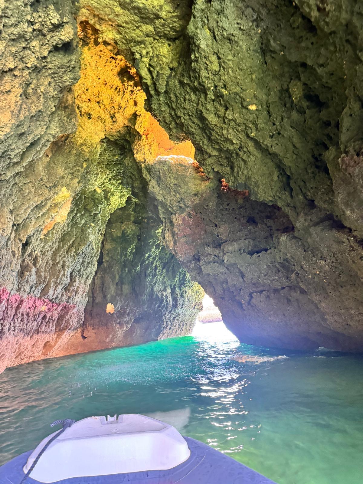Grotte marine emblématique de l'Algarve
